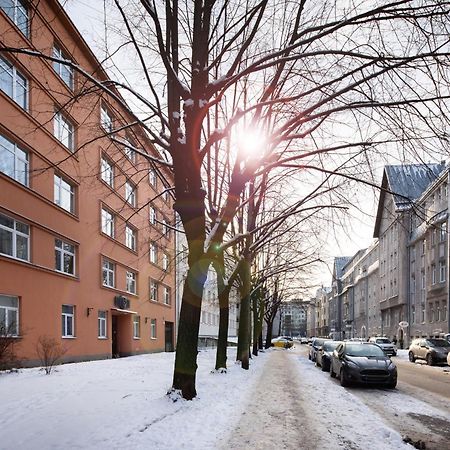 Riga Embassy Center Apartment With Parking Exterior foto
