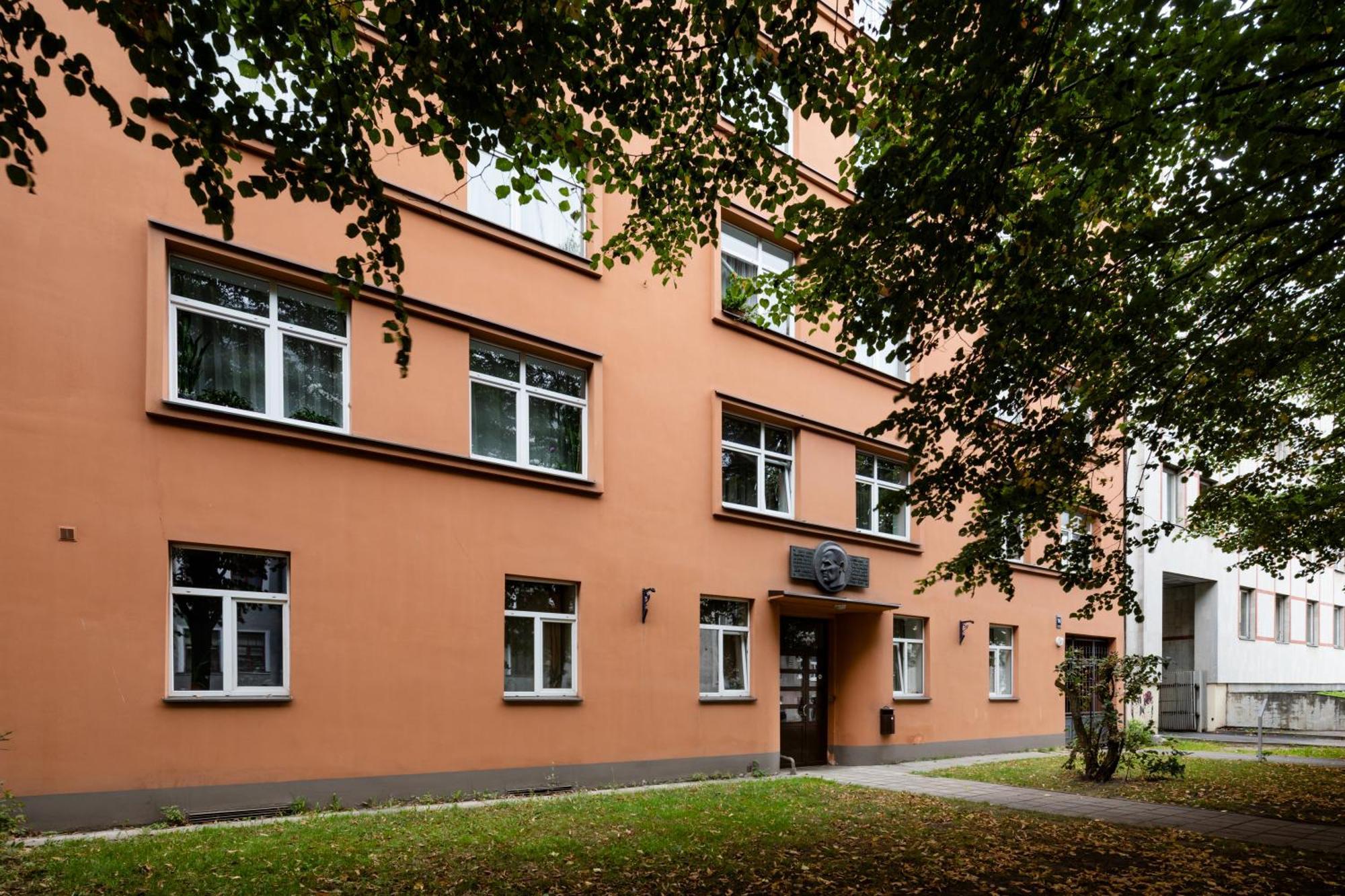 Riga Embassy Center Apartment With Parking Exterior foto