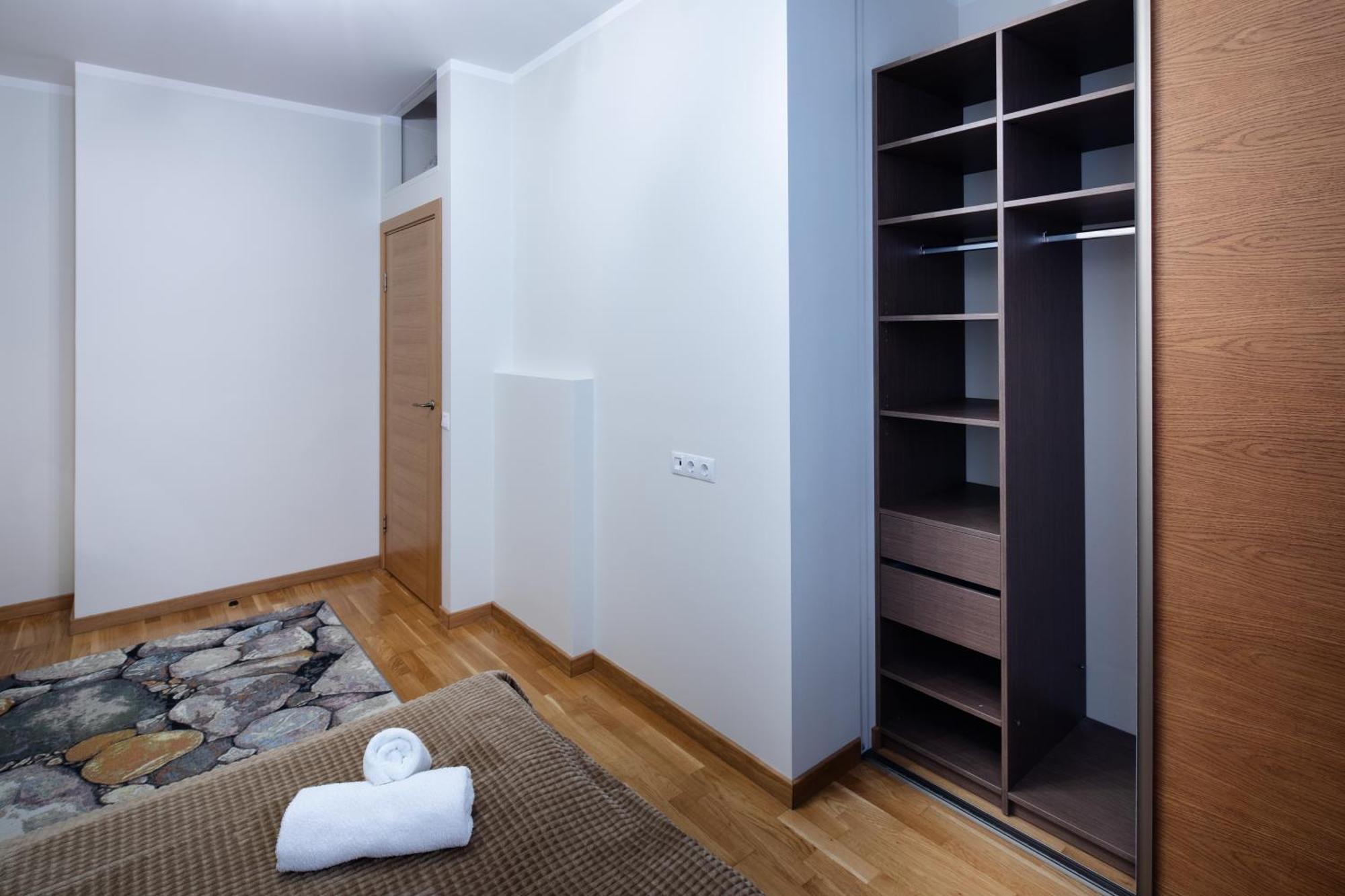 Riga Embassy Center Apartment With Parking Exterior foto